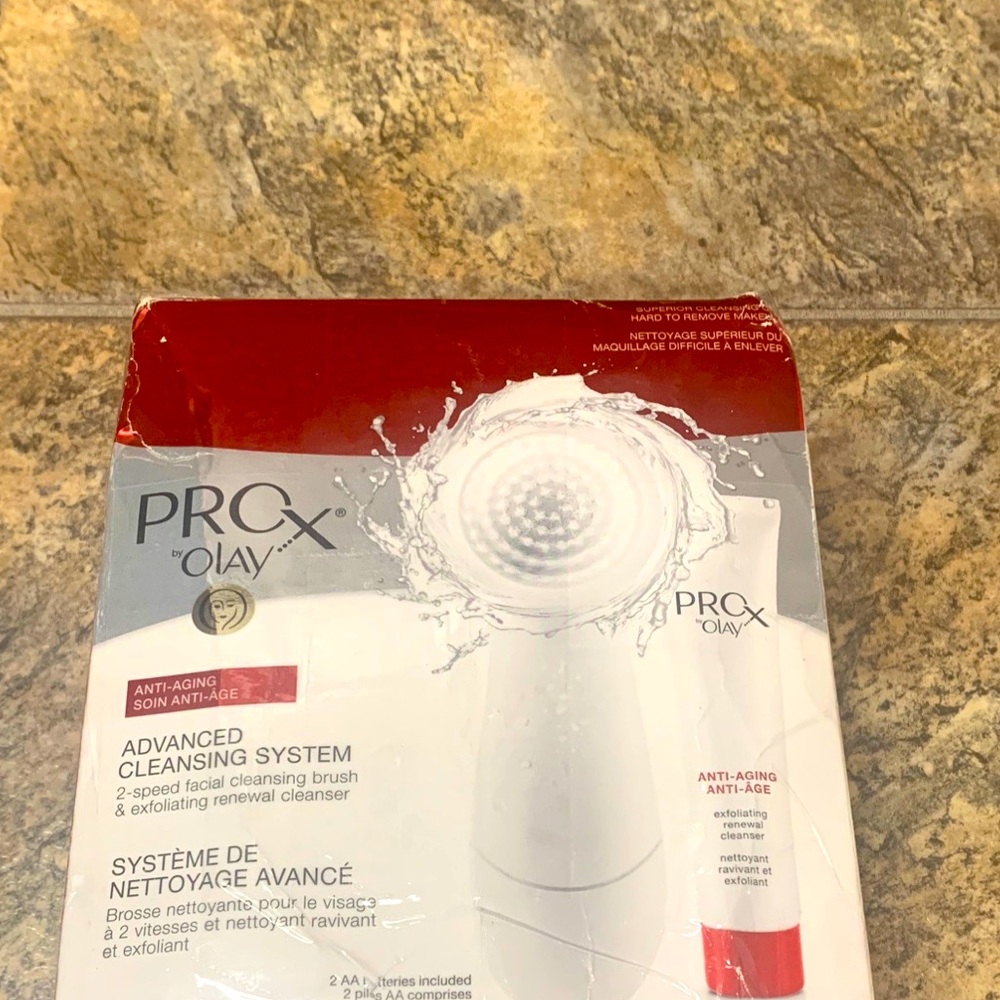 Olay Professional Pro-X Advanced Cleansing System Kit New Old Stock Damaged Box